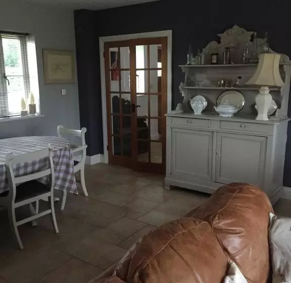 Delamere Farm B&b