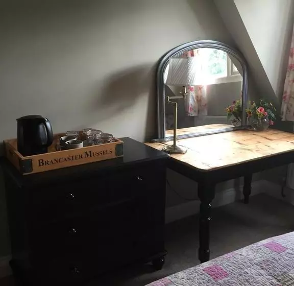 Delamere Farm B&b