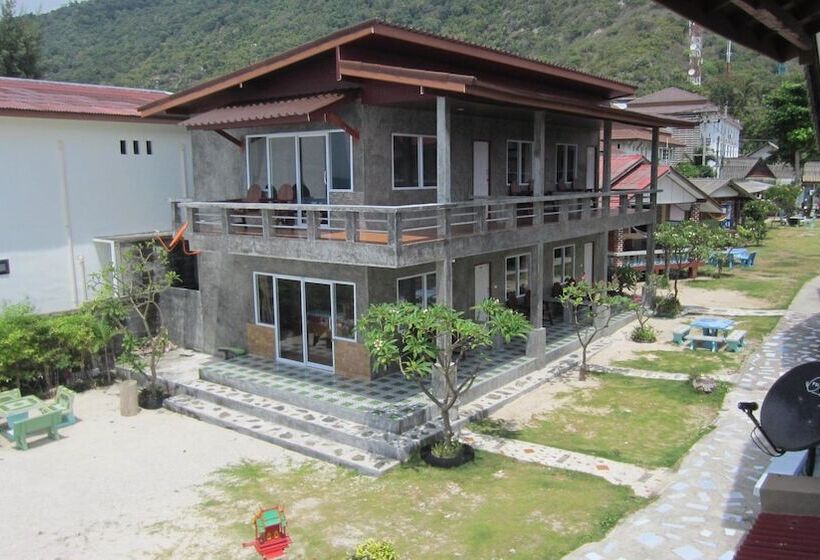 هتل Charung Bungalows