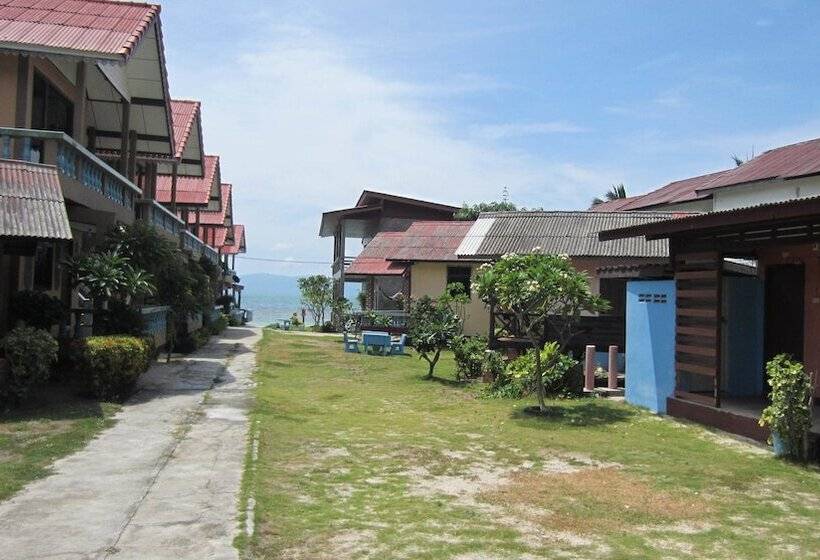 هتل Charung Bungalows