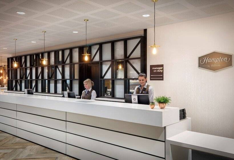 فندق Hampton By Hilton Bristol Airport