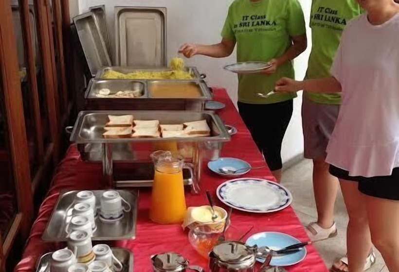 فندق Mahakumara White House