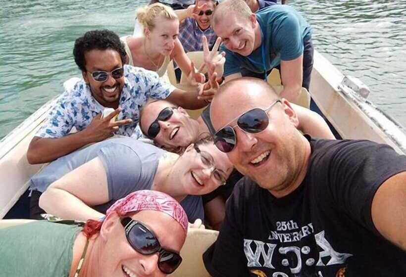 فندق Mahakumara White House