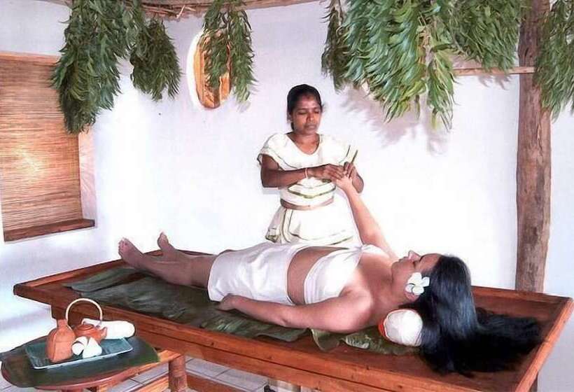 فندق Mahakumara White House