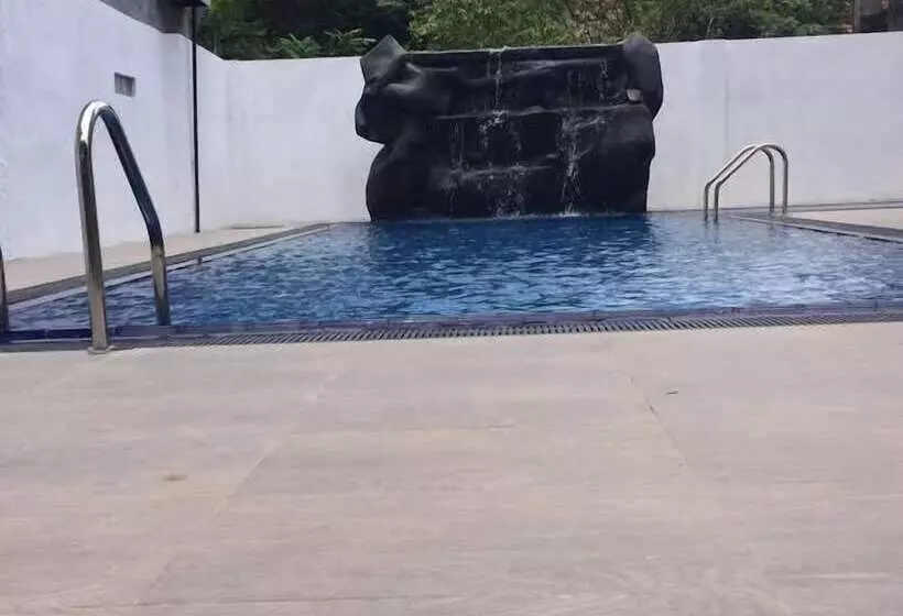 Hotelli Mahakumara White House