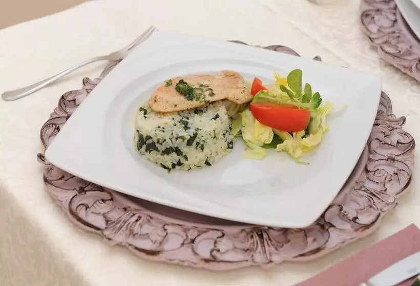 هتل Maxplaza