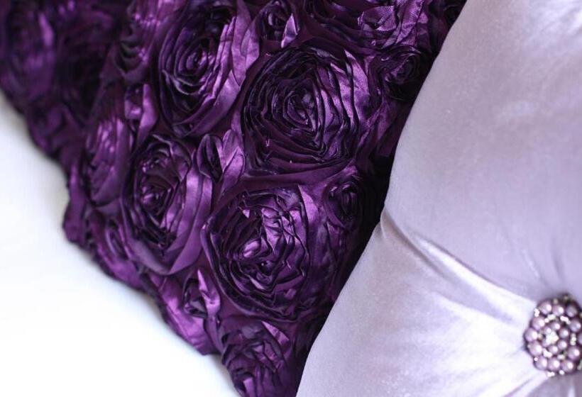 The Ship Leopard Hotel No Children