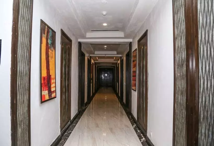 ホテル Western Court Panchkula