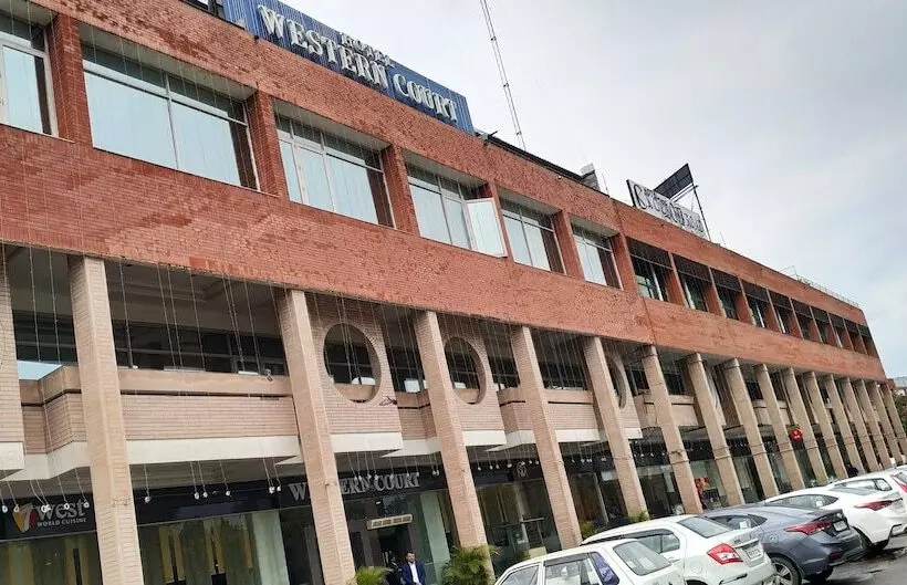 ホテル Western Court Panchkula