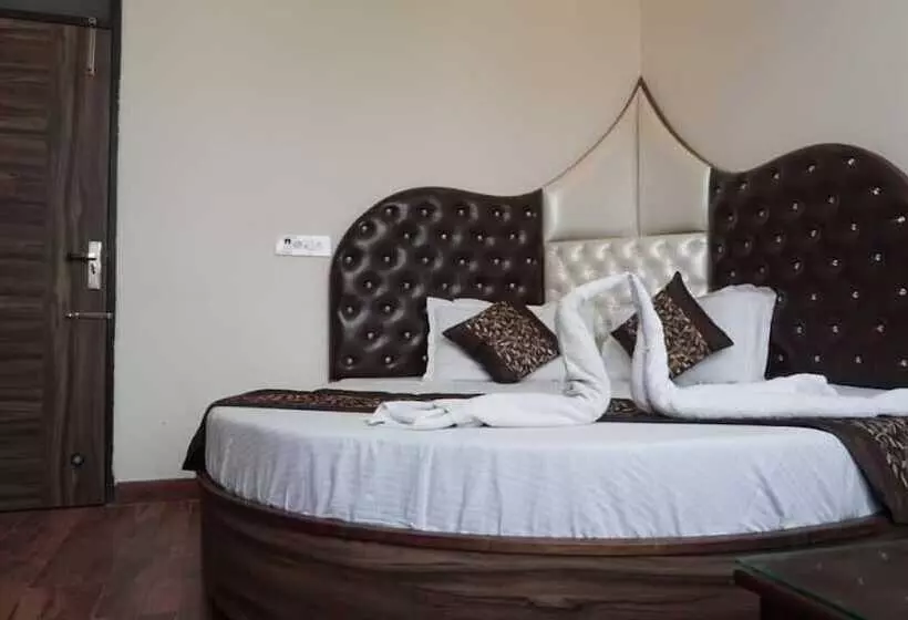 ホテル Western Court Panchkula