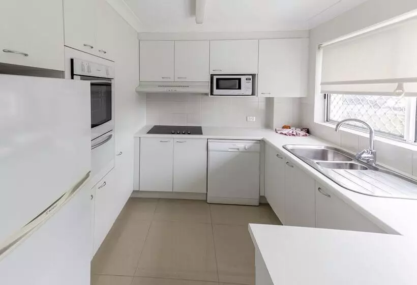 Le Beach Apartments