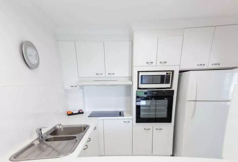 Le Beach Apartments