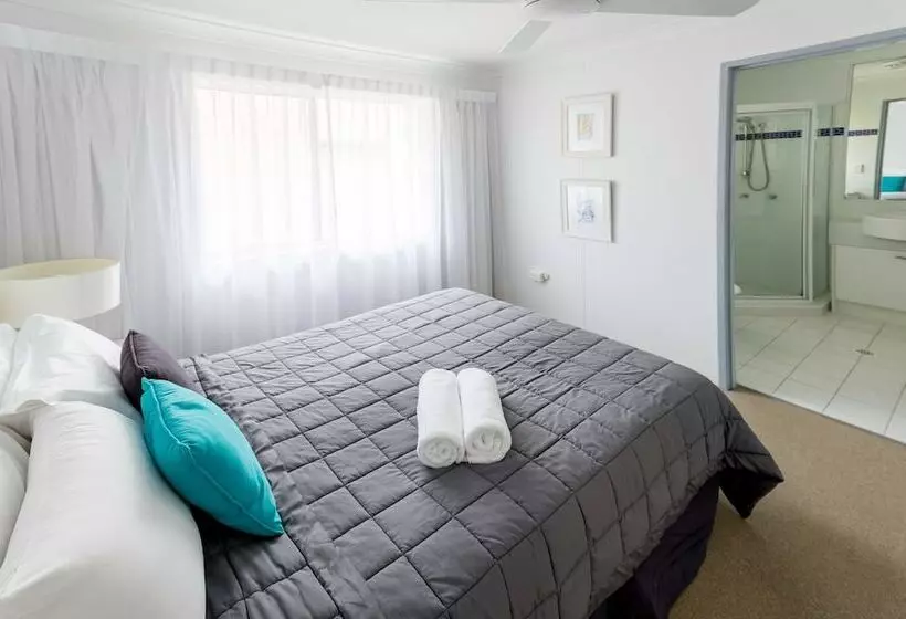 Le Beach Apartments