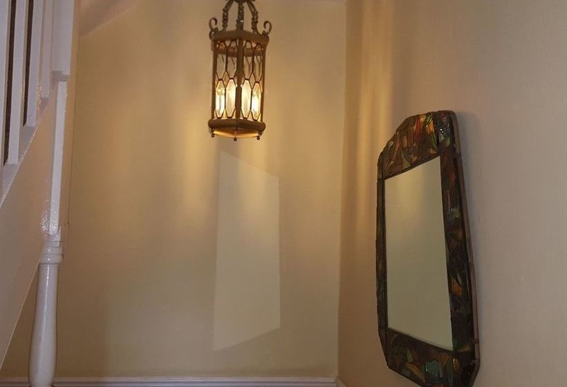 بنسيون Albany Guest House