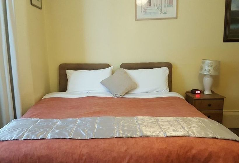 بنسيون Albany Guest House