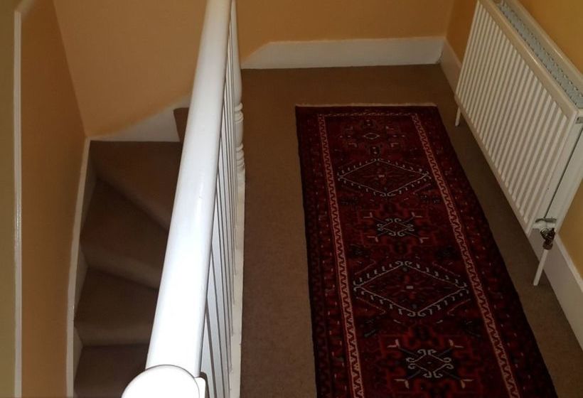 بنسيون Albany Guest House