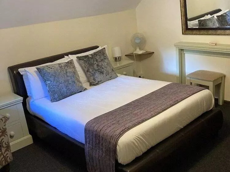 The Cridford Inn