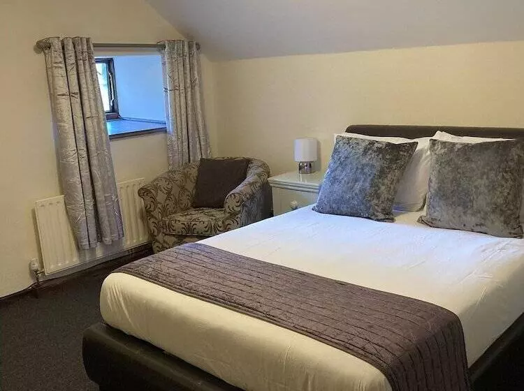 The Cridford Inn