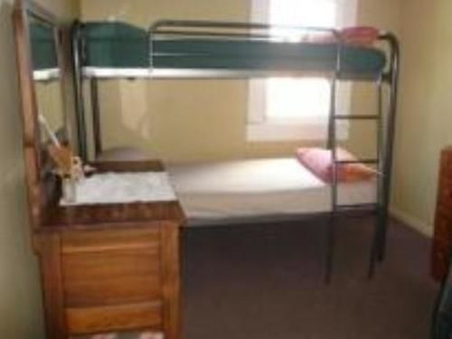 Barnacles Seaside Inn Hostel