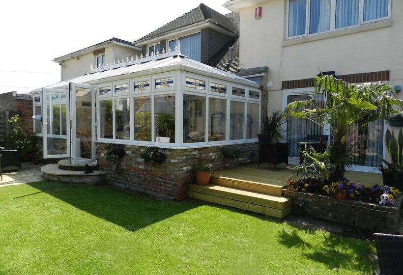 민박 Watersedge Guest House