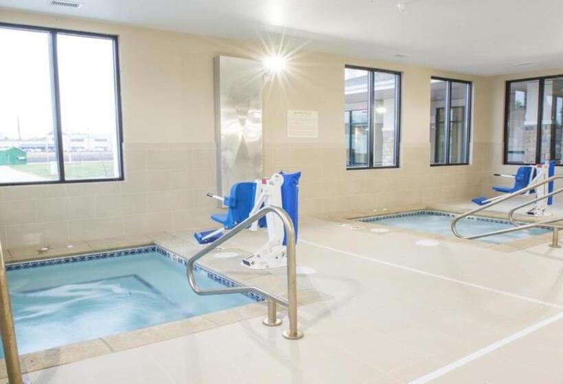 בית מלון כפרי Candlewood Suites Fargo South  Medical Center By Ihg