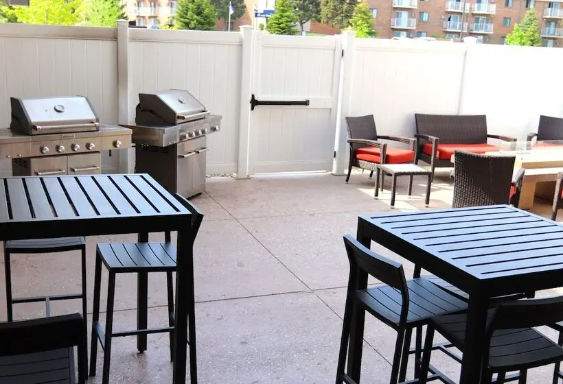 Hotelli Candlewood Suites Fargo South  Medical Center By Ihg