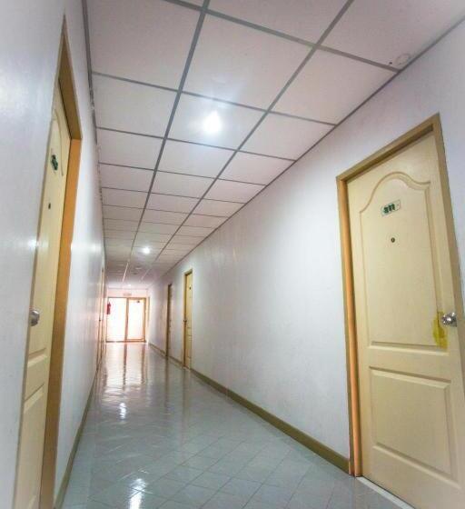 בית מלון כפרי Central Place