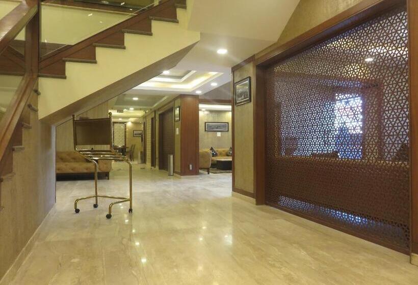 בית מלון כפרי Clarks Inn Srinagar