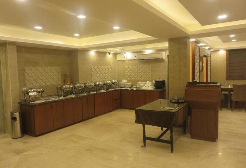 בית מלון כפרי Clarks Inn Srinagar