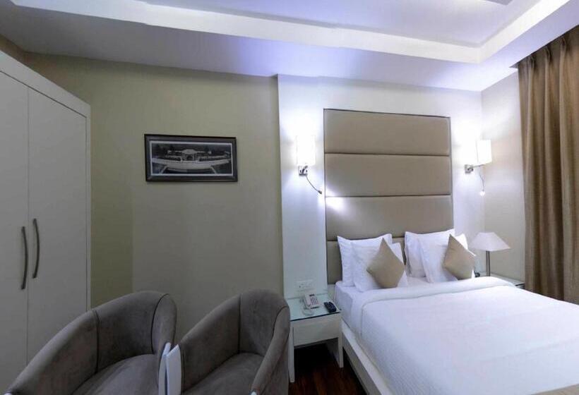 בית מלון כפרי Clarks Inn Srinagar