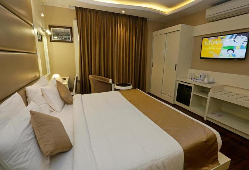 בית מלון כפרי Clarks Inn Srinagar