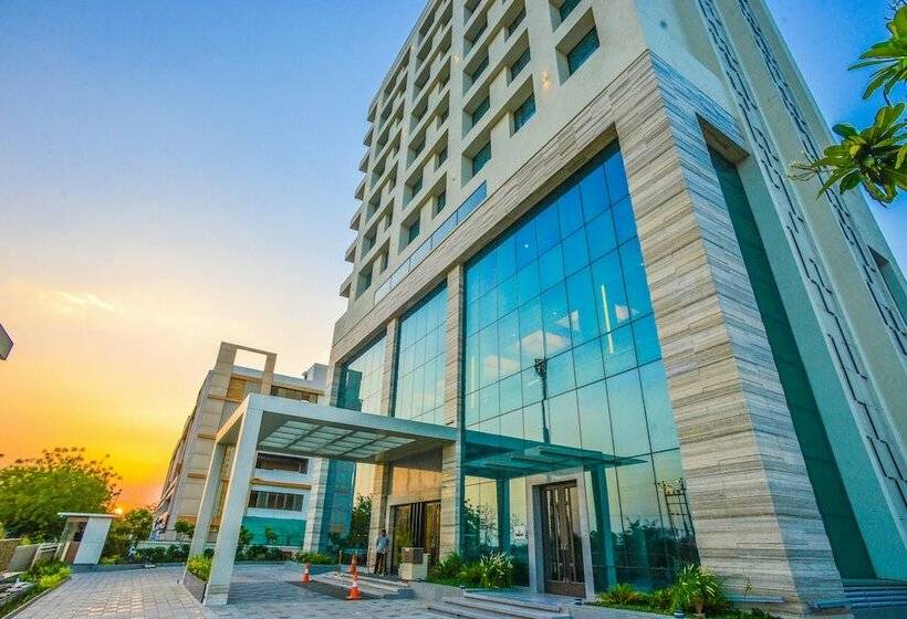 酒店 Efcee Sarovar Premiere Bhavnagar