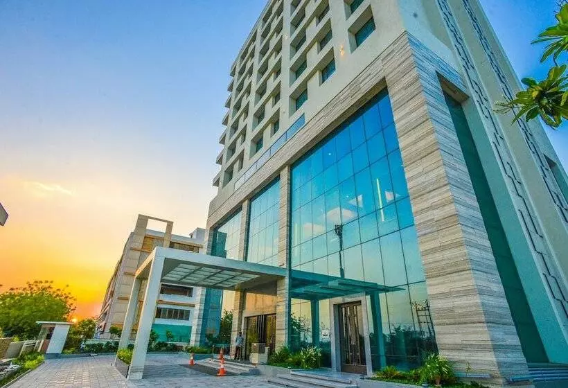 Hotelli Efcee Sarovar Premiere Bhavnagar
