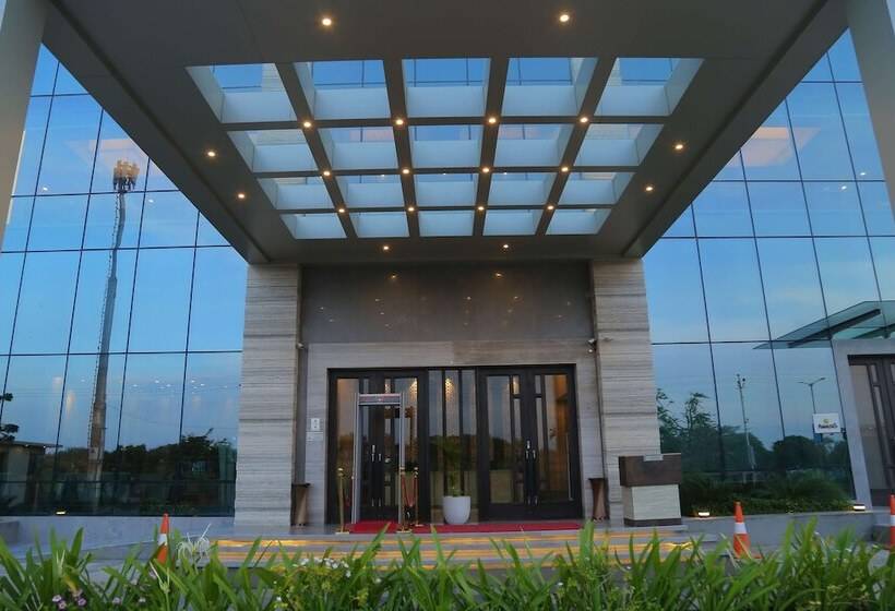 酒店 Efcee Sarovar Premiere Bhavnagar