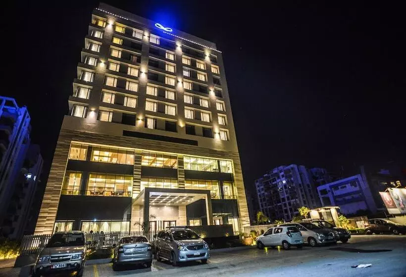 Hotelli Efcee Sarovar Premiere Bhavnagar