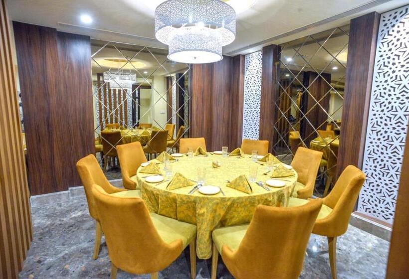 酒店 Efcee Sarovar Premiere Bhavnagar