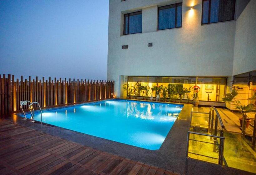 酒店 Efcee Sarovar Premiere Bhavnagar