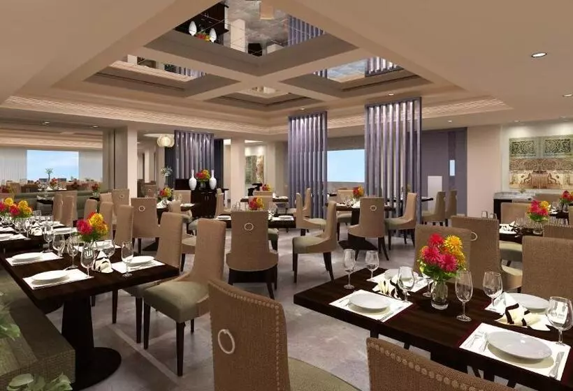 Hotelli Efcee Sarovar Premiere Bhavnagar