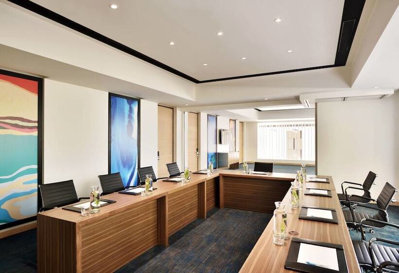 בית מלון כפרי Fairfield By Marriott Indore