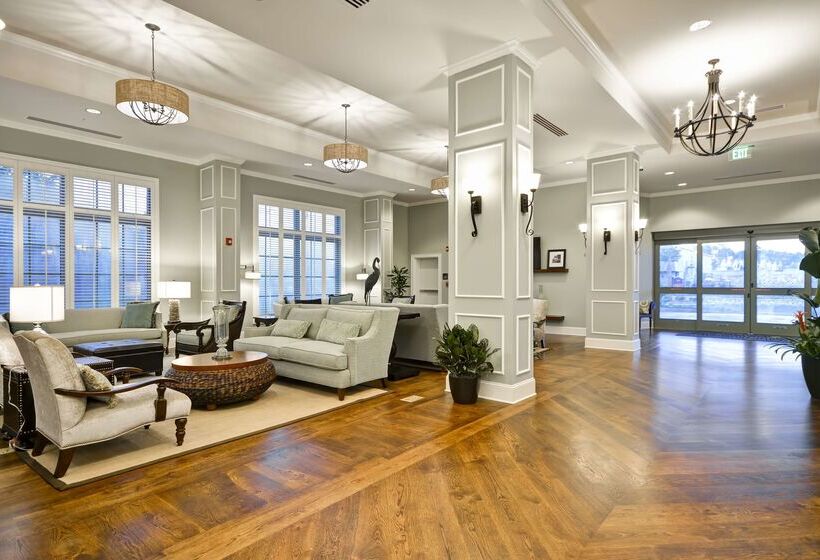 فندق Hampton Inn & Suites Charleston Airport