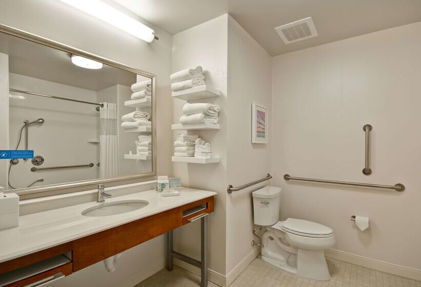 فندق Hampton Inn & Suites Charleston Airport