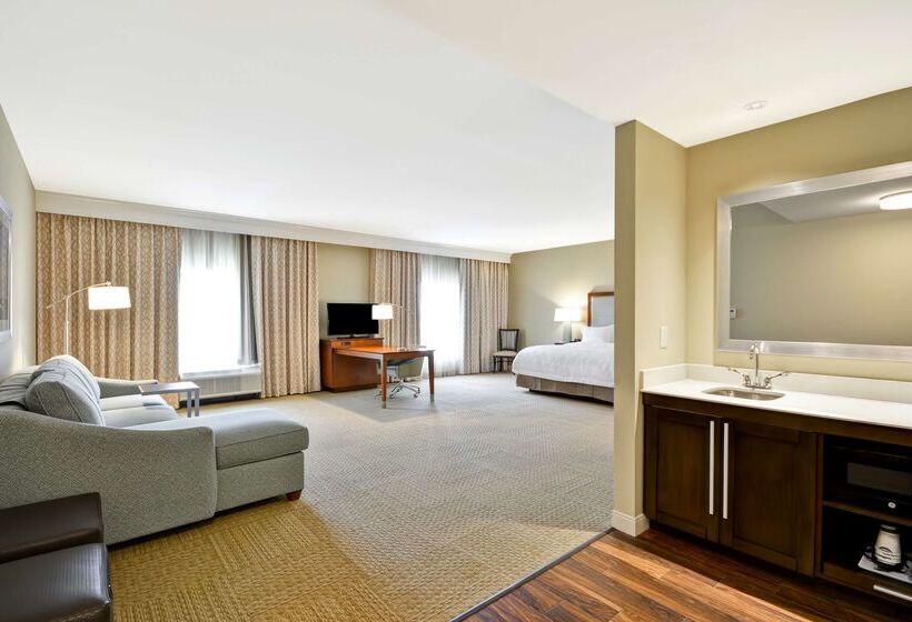 فندق Hampton Inn & Suites Charleston Airport
