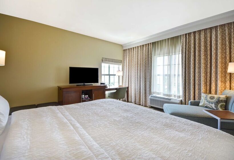 فندق Hampton Inn & Suites Charleston Airport