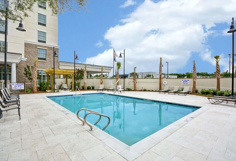 فندق Hampton Inn & Suites Charleston Airport
