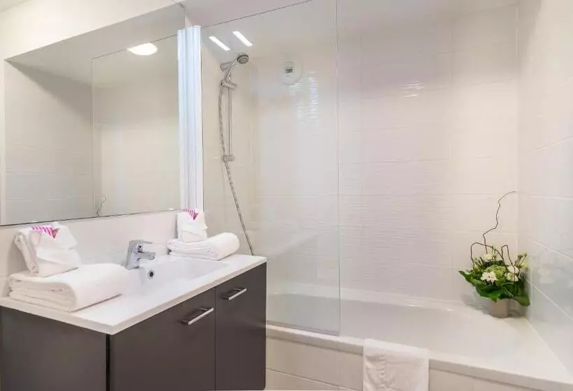 Nemea Appart Hotel Quai Victor Tours Centre