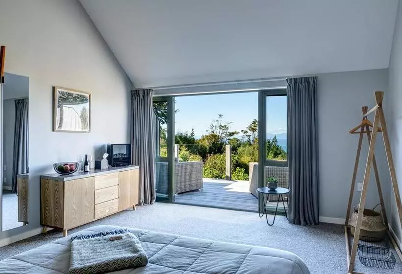 ホテル Split Apple Lodge  Boutique Eco Lodge & Spa
