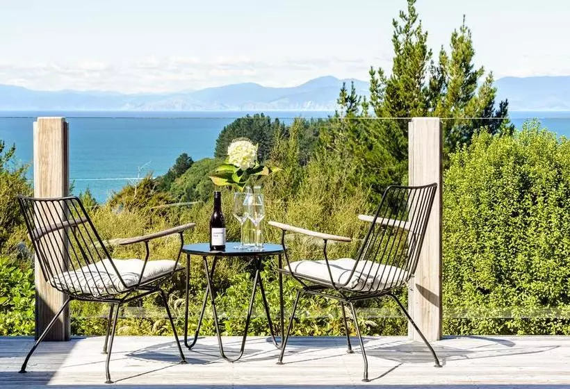 ホテル Split Apple Lodge  Boutique Eco Lodge & Spa