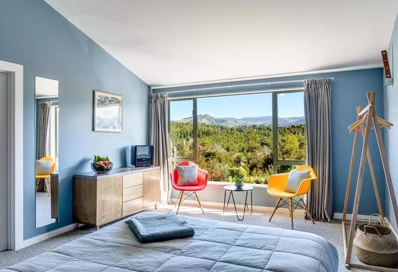 ホテル Split Apple Lodge  Boutique Eco Lodge & Spa