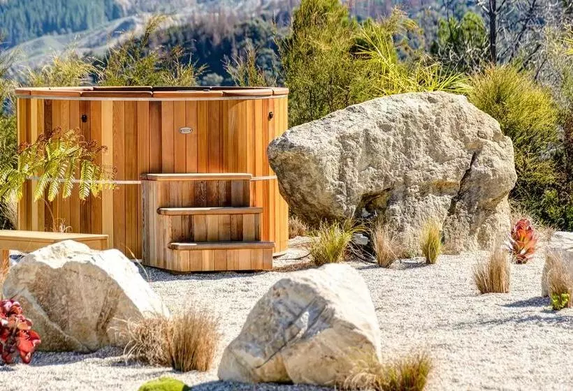 ホテル Split Apple Lodge  Boutique Eco Lodge & Spa