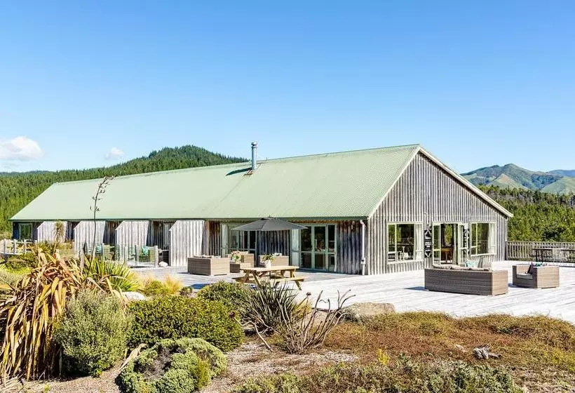 ホテル Split Apple Lodge  Boutique Eco Lodge & Spa